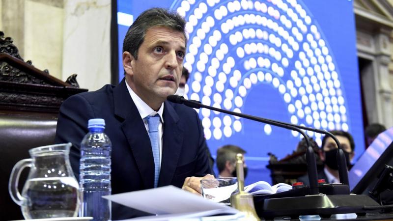 Massa se reunió con la misión del FMI y prometió 