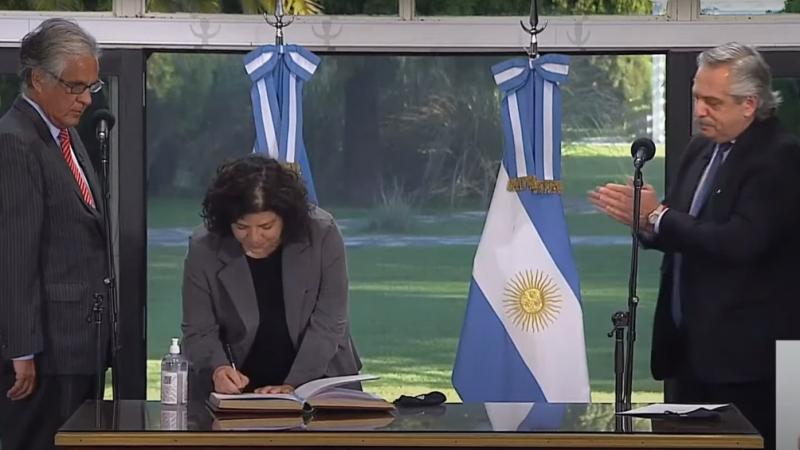 Vizzotti juró como nueva ministra de Salud.