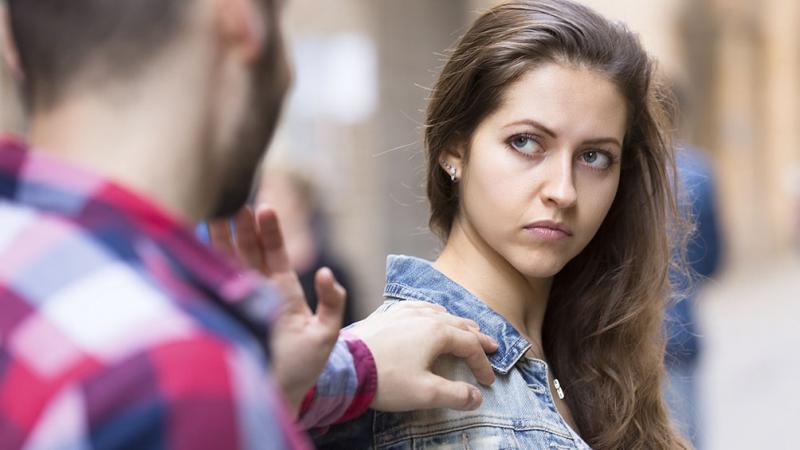 Aprobaron un proyecto de ley que penaliza el acoso sexual en espacios públicos.