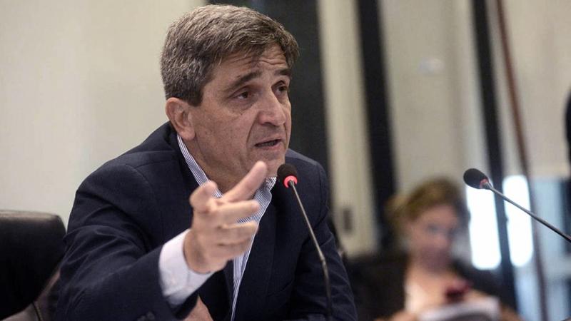 Nadie está intentando cerrar el sector privado, aclaró Yedlin sobre el sistema de salud