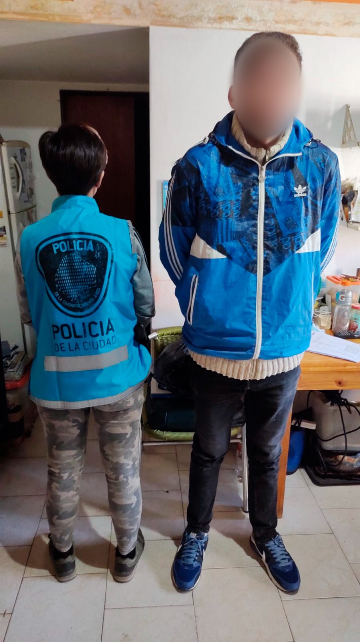 Golpeó salvajemente a una mujer e intentó abusarla, pero terminó detenido