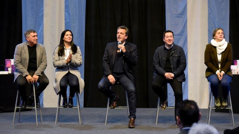 Sergio Massa volvió a mostrarse en público junto a Leo Nardini