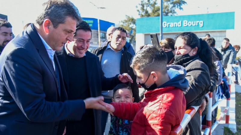 Massa destacó la recuperación ferroviaria 