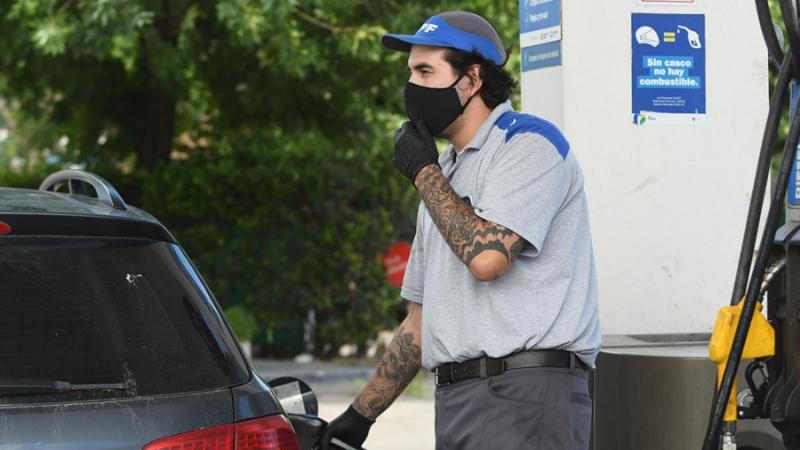 Un nuevo golpe al bolsillo,  octubre arranca con suba de combustibles 