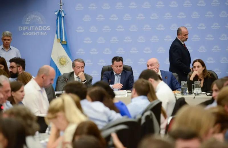 Ley ómnibus: el debate en Diputados se pospuso para el próximo martes