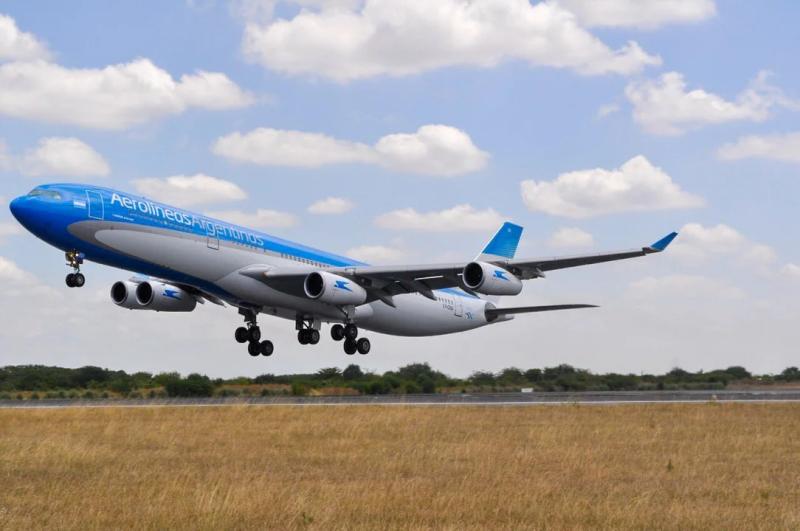 Francos ratificó que se avanzará con la privatización de Aerolíneas Argentinas