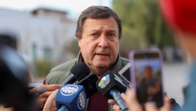 Gobernador aliado de Milei dice que el oficialismo pone en “riesgo su contrato electoral”