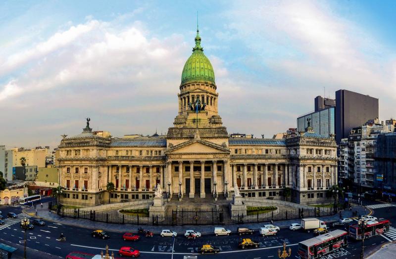 Diputados se prepara para una larga sesión este miércoles con los dos proyectos clave de Milei