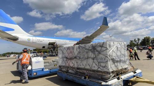 Llega hoy de Moscú el vuelo que trae el reactivo para fabricar la Sputnik y más dosis de esa vacuna.