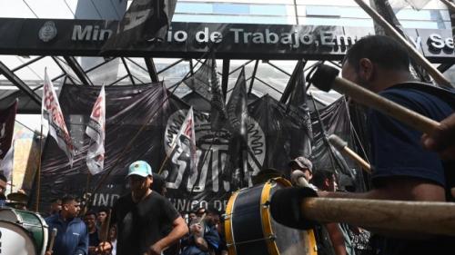 Los trabajadores del neumático llegaron a un acuerdo y se puso fin al conflicto