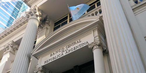 El Gobierno prepara un canje de deuda en pesos y Juntos por el Cambio salió al cruce