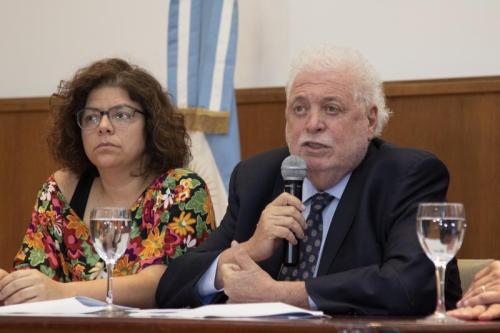 Gines a indgagatoria por el vacunatorio VIP