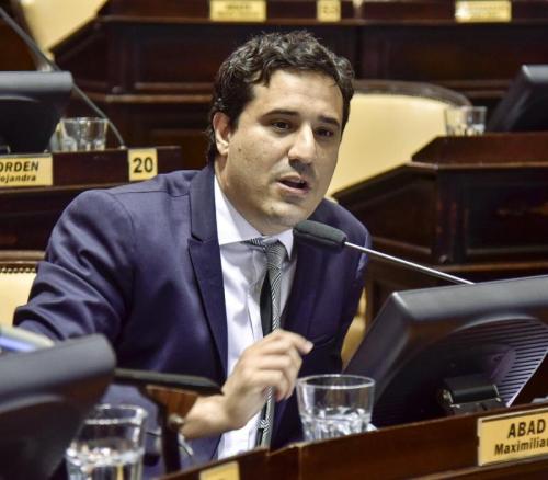 Maximiliano Abad encabezará la lista de senadores de Patricia en la PBA
