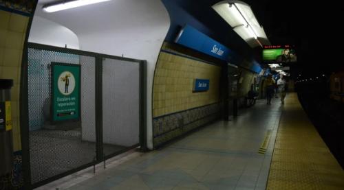 La odisea de viajar en subte para una persona con discapacidad