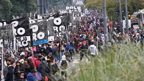Eliminaron 300 unidades de gestión que manejaban los intermediarios de los planes sociales
