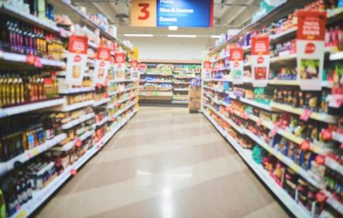 Flexibilizan la importación de alimentos para forzar la baja de precios