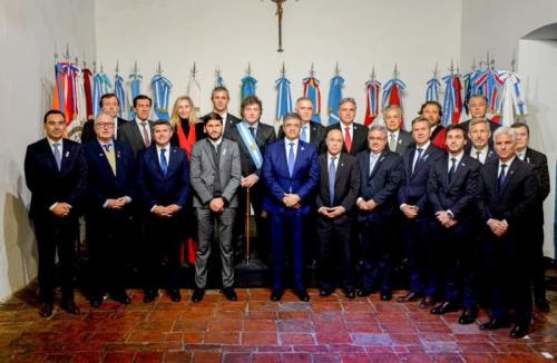 Tensión fiscal: gobernadores alertan por el nuevo esquema del IVA y denuncian recentralización de recursos