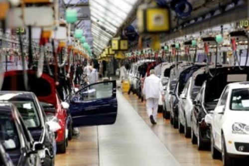 La producción de autos sigue cayendo
