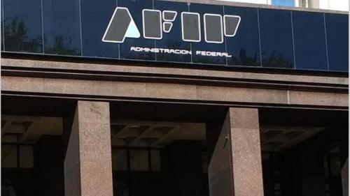 La AFIP recorta los montos para comprar on line en el exterior