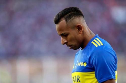 Condenan al jugador de Boca Sebastián Villa a dos años y un mes de prisión por violencia de género