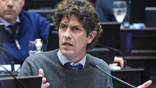 Los gobernadores radicales tomaron distancia de Martín Lousteau tras el rechazo al DNU